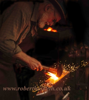 DAVE-DENFORD-MAKING-THE-SPARKS-FLY-low-res-ROBERT-HESKETH (1)